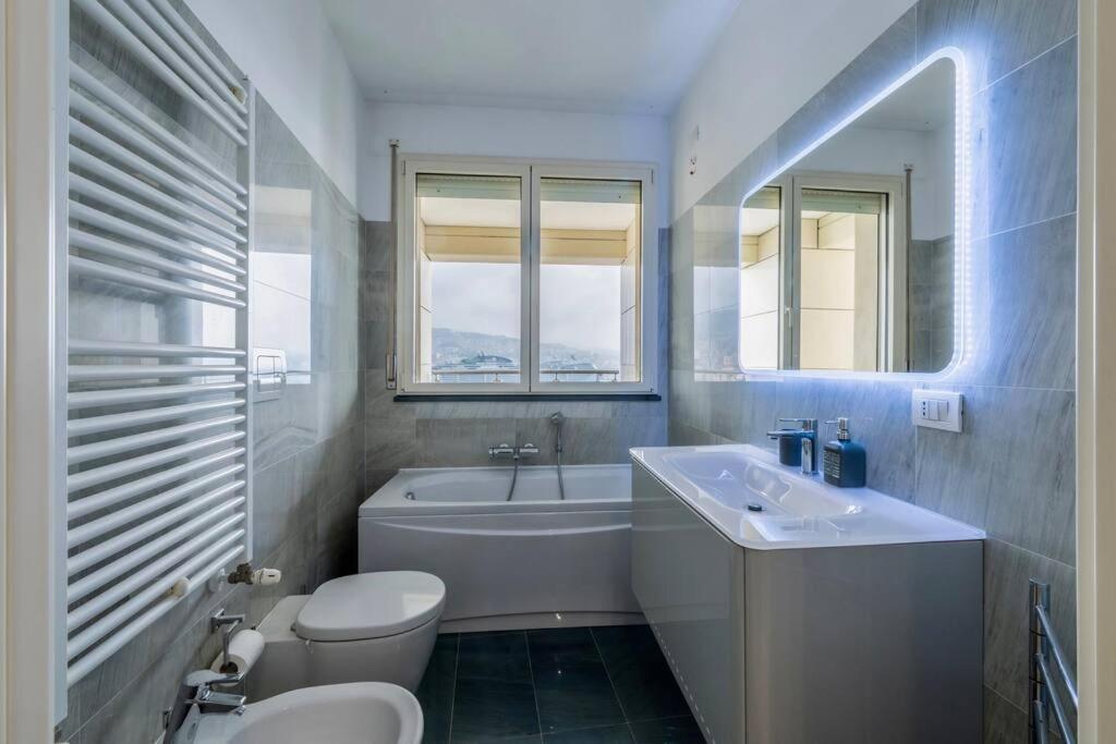 5 Stars Apart Sea View Genua Buitenkant foto