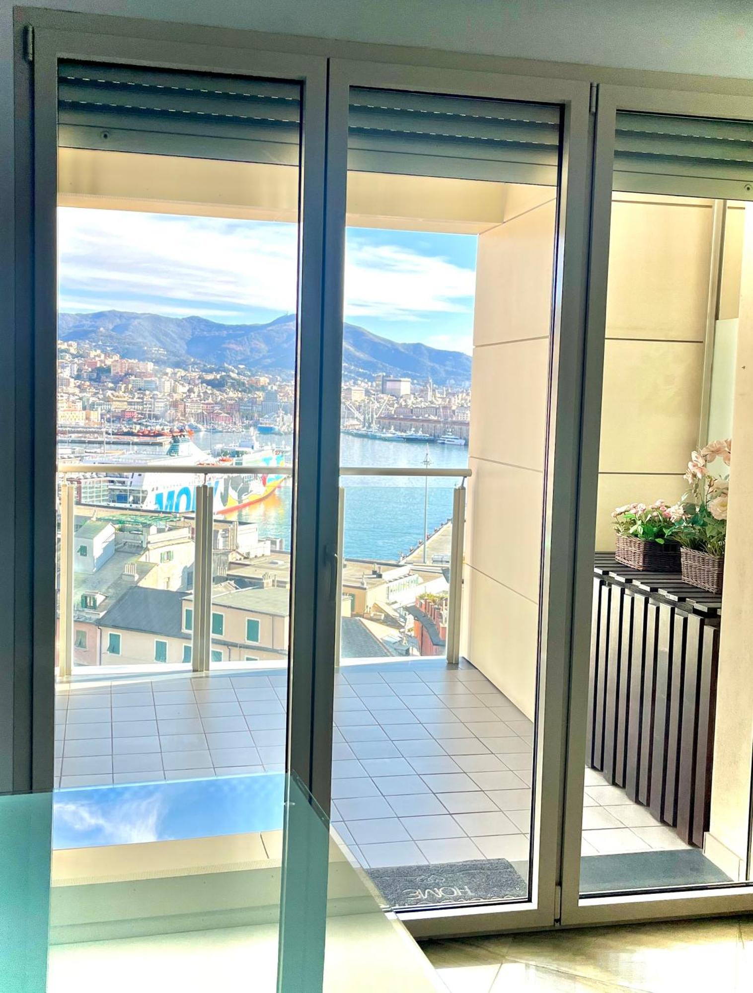 5 Stars Apart Sea View Genua Buitenkant foto